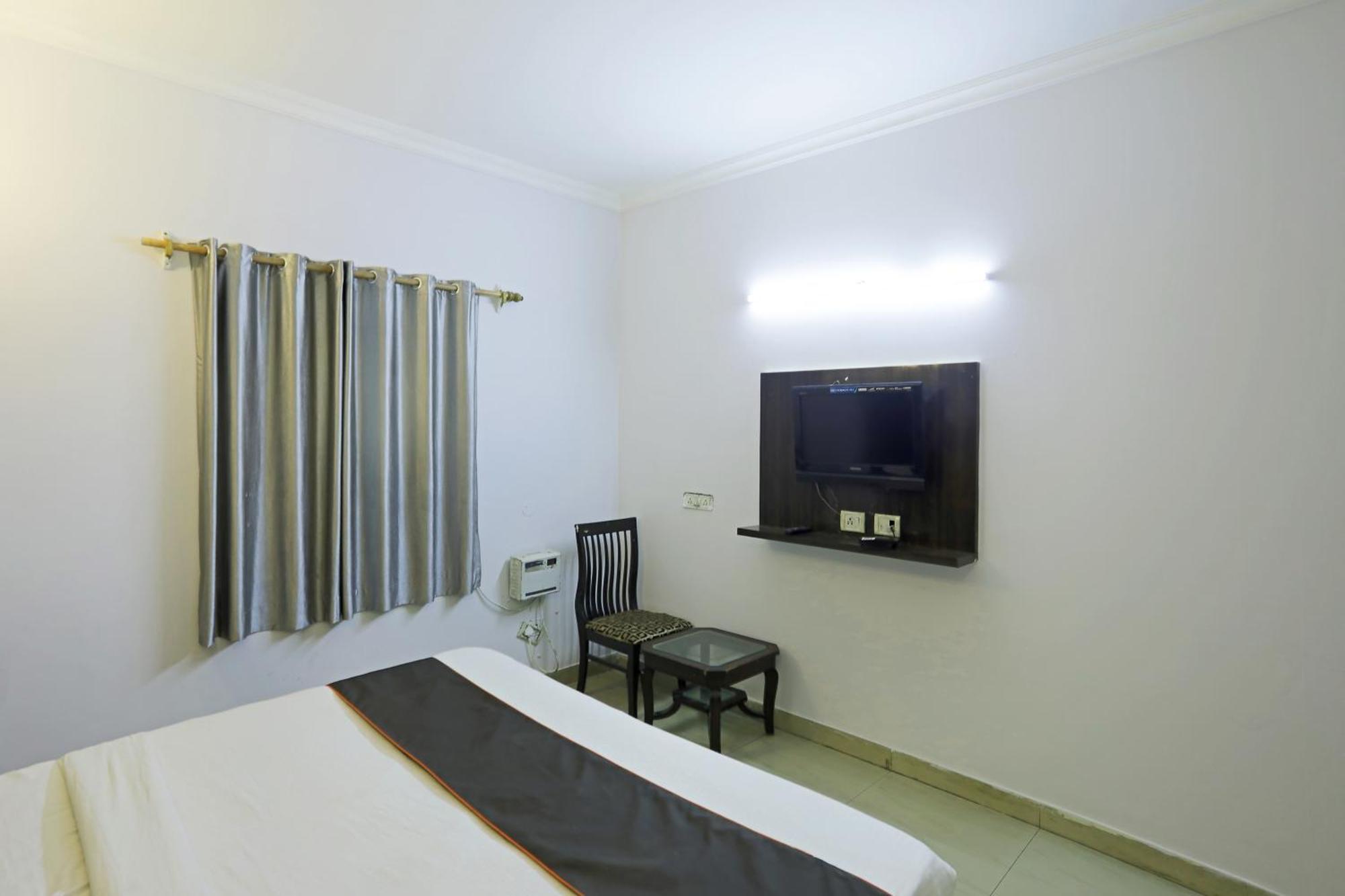 Hotel Samara Near Igi Airport Delhi New Delhi Exterior photo